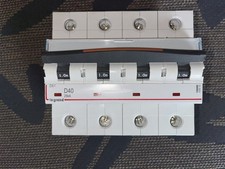 DISJONCTEUR TETRA  4POLE 40A