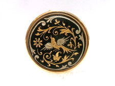 Petite boite en laiton gravé