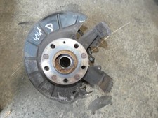 MOYEU DE ROUE AVANT DROIT Volkswagen Golf V (1K1) Hatchback 1.6 FSI 16V (BLF)