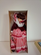 Poupée en porcelaine De Luxe