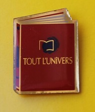 Pins Livre. tout l'univers