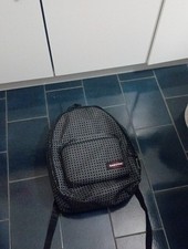 sac à dos eastpak Noir Avec Rayures + 2 Pochette Au Fond Du Sac 