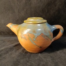 Belle Théière En Terre