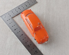 Ancienne petite voiture en