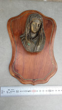 Ancienne sculpture bronze buste de vierge Marie sur écusson mural en bois