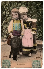 CPA 29 - Folklore Breton (Finistère) - 688. Câlinerie (enfants en costume)