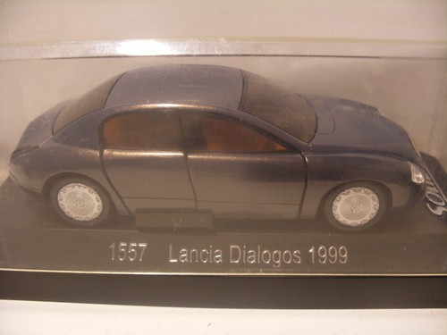 Ancienne voiture solido - ancienne, 1/43
