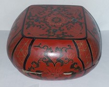 BOITE ANCIENNE LAQUE DE CHINE