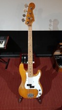 Guitare Fender Precision Basse