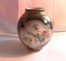 PETIT VASE BOULE EN PORCELAINE signé M.R FRANCE DECOR FLORAL & CHAMPETRE