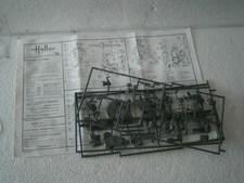 ANCIENNE MAQUETTE  FIGURINE CHASSEUR DE CHARS ARMEE FRANCAISE HELLER 111   1/35