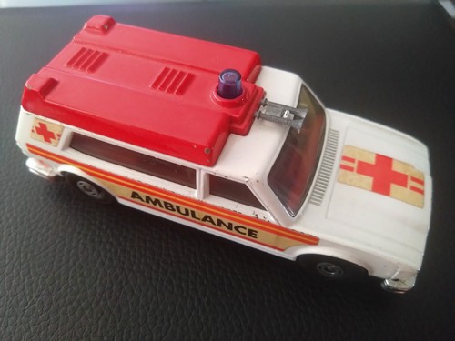 Matchbox lesney ambulance - lesney,