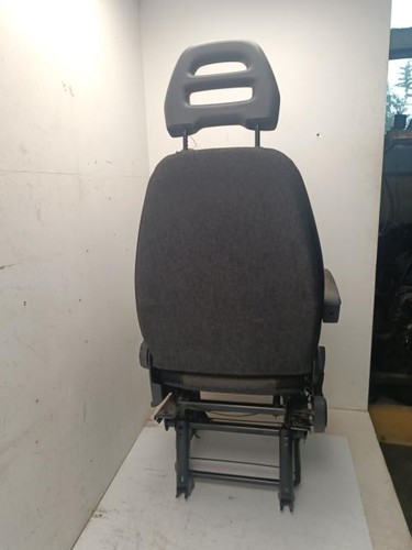 Siege avant gauche - , fiat