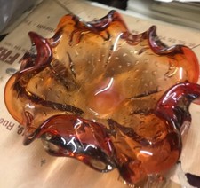 MURANO superbe vide poche ou cendrier, en verre lourd et épais. Neuf