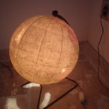 lampe mappemonde globe