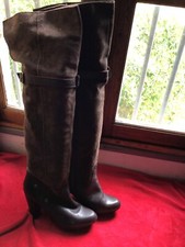 BOTTES cuissardes cuir et daim brun . T39 (T/ GO/V)