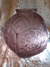 VASE ART DECO EN VERRE PRESSE