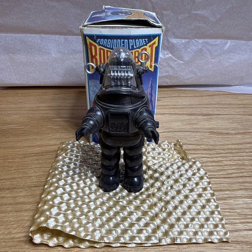 Forbidden planet robby the - robby,