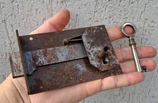 ANCIENNE SERRURE AVEC SA CLE en fer et laiton pour meubles porte N°7