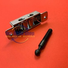 Four Loquet Porte, Percuteur