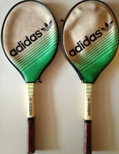 ANCIENNE RAQUETTE EN BOIS