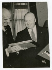 PHOTO presse INP, le chef d'orchestre et arrangeur américain André KOSTELANETZ