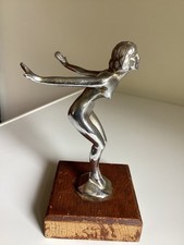 mascotte automobile ancien en bronze femme nue