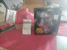 Gant De Boxe Signé Mike Tyson