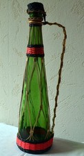 Ancienne bouteille digestif décorée, 75 cl