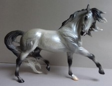 BREYER horse "Esprit LUSITANO" dapple silver grey  traditional model 717