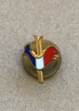 Joli Insigne, broche a vis " FFS Fédération Française de Ski " FRAISSE vintage.