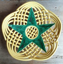 SAINTE RADEGONDE OU VALLAURIS GRANDE COUPE FAÏENCE TORTILLONS ÉTOILE DIAMÈTRE 34