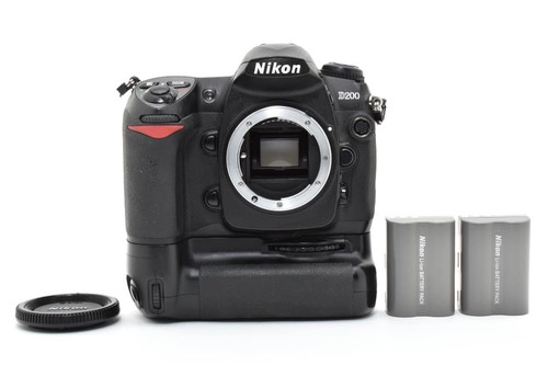 Nikon d200 camera - nikon,