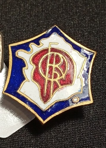 Insigne boutonnière à - boutonnière,