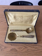 Ancien Service à Fraise