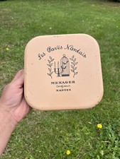 ANCIENNE BOITE METAL LES PAVES NANTAIS DECOR CAGE A OISEAUX, old french tin box