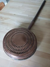 BASSINOIRE CHAUFFE LIT ANCIEN EN CUIVRE XIXème MANCHE BOIS (diamètre 250 mm).