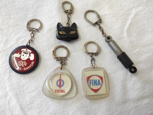 Lot anciens porte clés - de, 5
