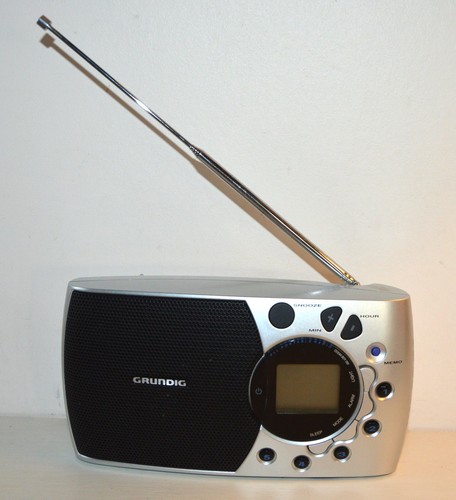 Radio portable reveil - portable,