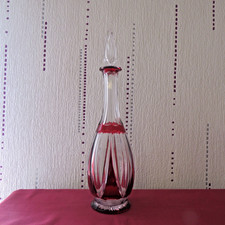 grande carafe de couleur rouge en cristal de saint louis modèle beaufort H 41,5