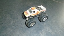 lot n°18 HOT WHEELS monster truck 4x4 