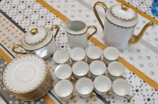 Service à café porcelaine de limoges 12 tasses  complet