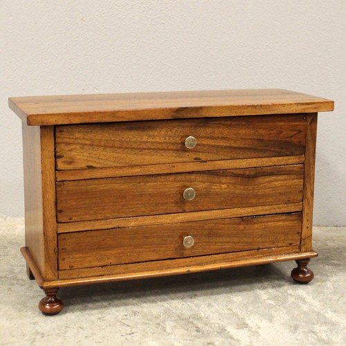 Miniature commode maîtrise - miniature, de