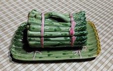 Joli plat à asperges Saucière En barbotine En Bel État 