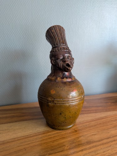 Cruche anthropomorphe terre