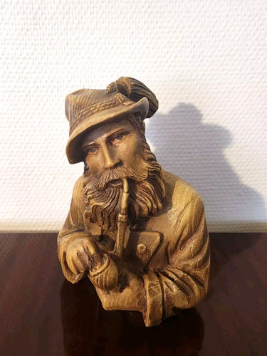 Sculpture vieil homme la - vieil, à