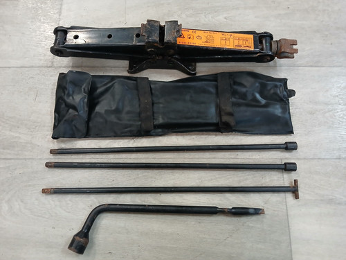 Kit cric manivelle nissan - manivelle,