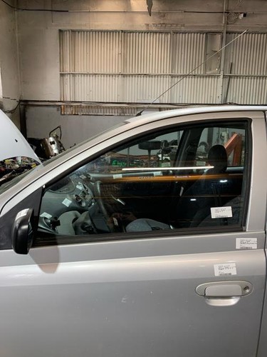 Vitre avant gauche toyota - avant,