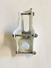 Support moteur inférieur