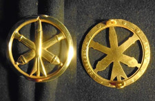 INSIGNE MILITAIRE DE BÉRET – ARTILLERIE - COINDEROUX